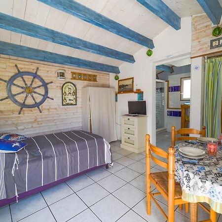 L'Ile D'Yeu, Vos Prochaines Vacances - Velos Inclus Port-Joinville 외부 사진
